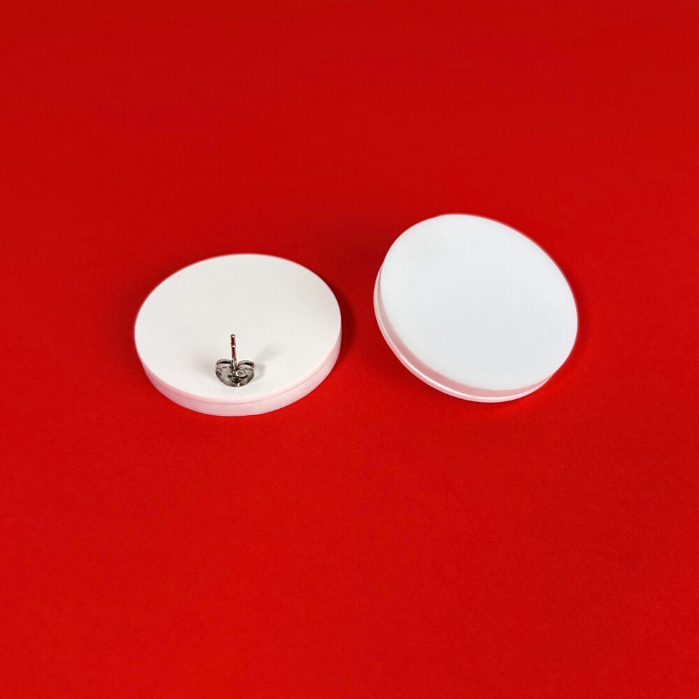 Tondo M – Orecchini in Plexiglas essenziali