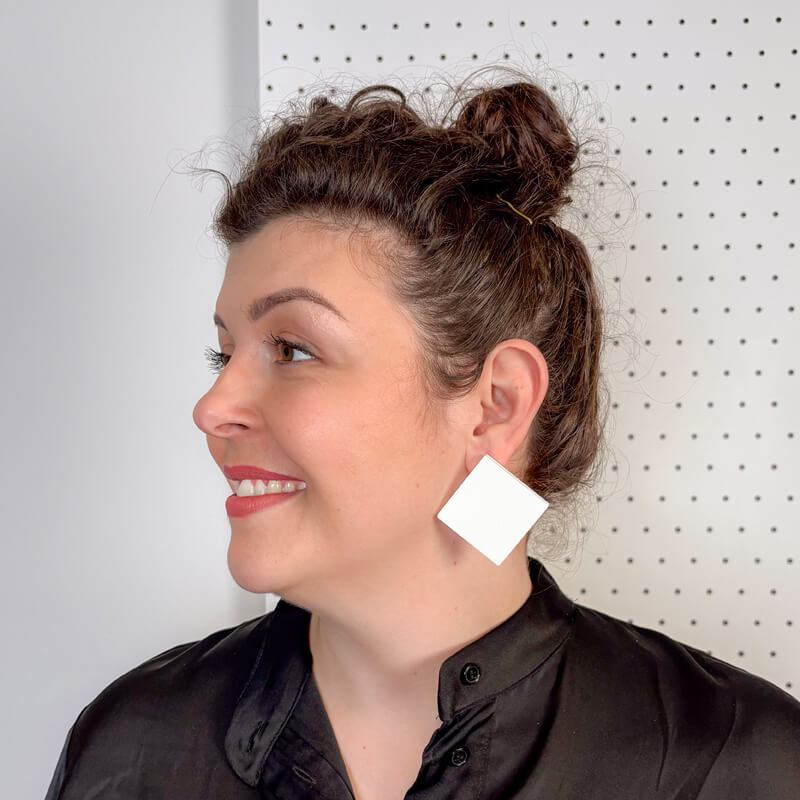 PienoVuoto Rombo – Orecchini Asimmetrici in Plexiglas