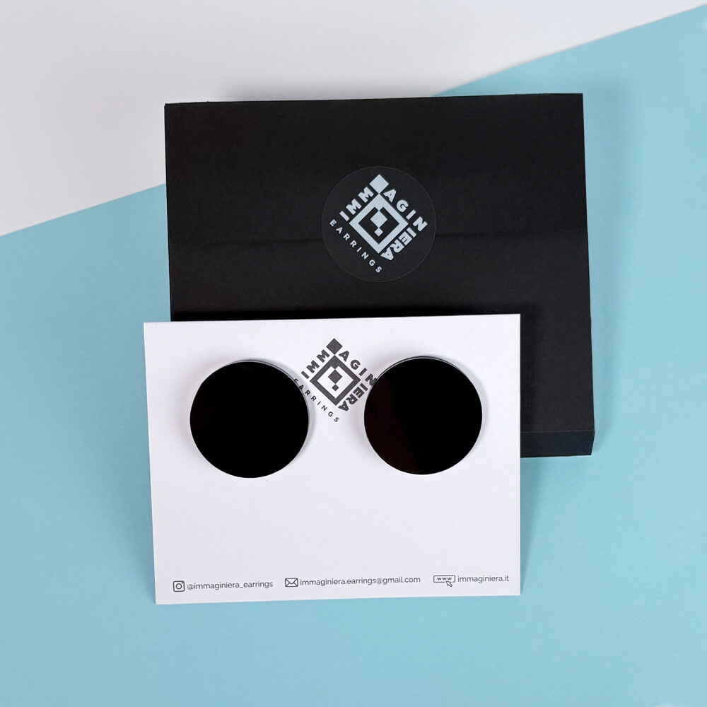 Tondo M – Orecchini in Plexiglas essenziali